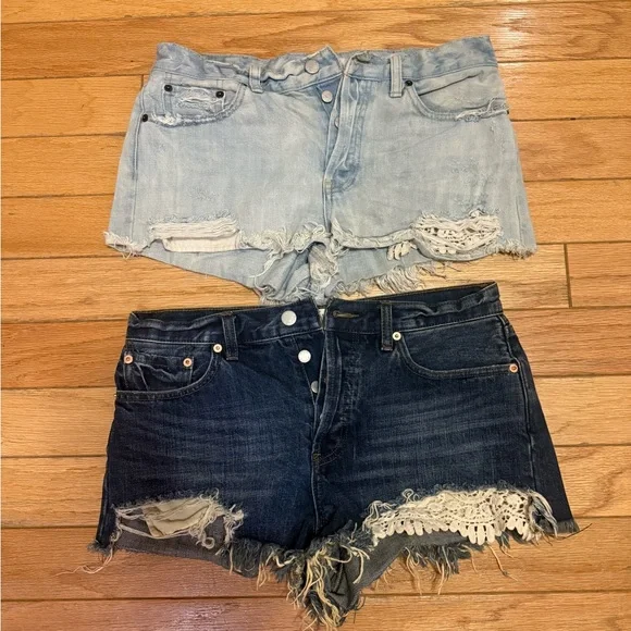 Lots of two Free People Jean shorts -29 - Picture 1 of 3